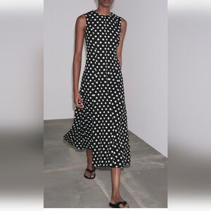 Zara SLEEVELESS MIDI Dot DRESS (M)